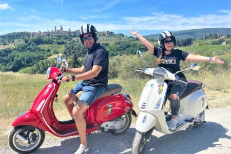Vespa tour from Florence in Chianti near San Gimignano with lunch, visit of cellar and Wine tasting